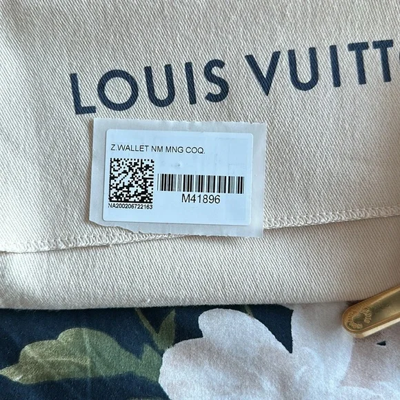 Louis Vuitton Zippy Wallet - Picture 3 of 8